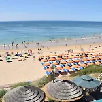 Pe Na * Albufeira